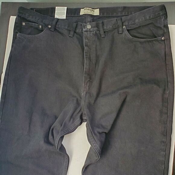 Wrangler Jeans Authentics Classic 5-Pocket Regular Fit Jean Black Mens 46X32 NWT - Picture 1 of 12